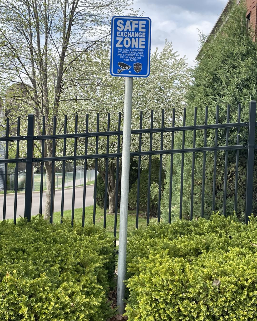 Safe Exchange Zone Sign (JPEG)